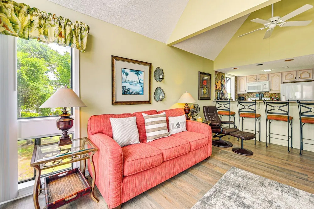 Myrtle Beach Condo Near Ocean: 1 Mi to Apache Pier