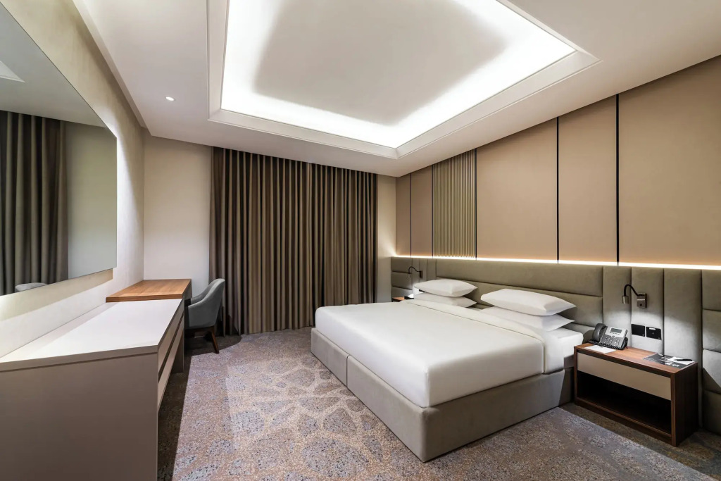 Voyage Hotel & Suites