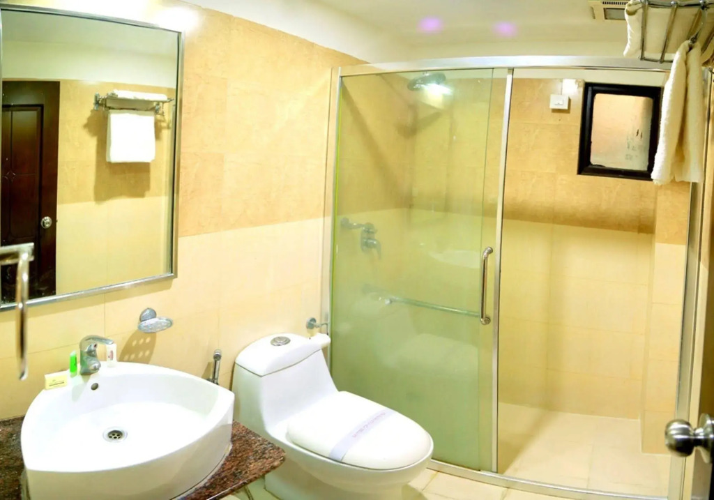 Royal Palm - Hotel Near Udaipur Railway Station
