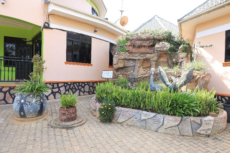Lorycon Hotel
