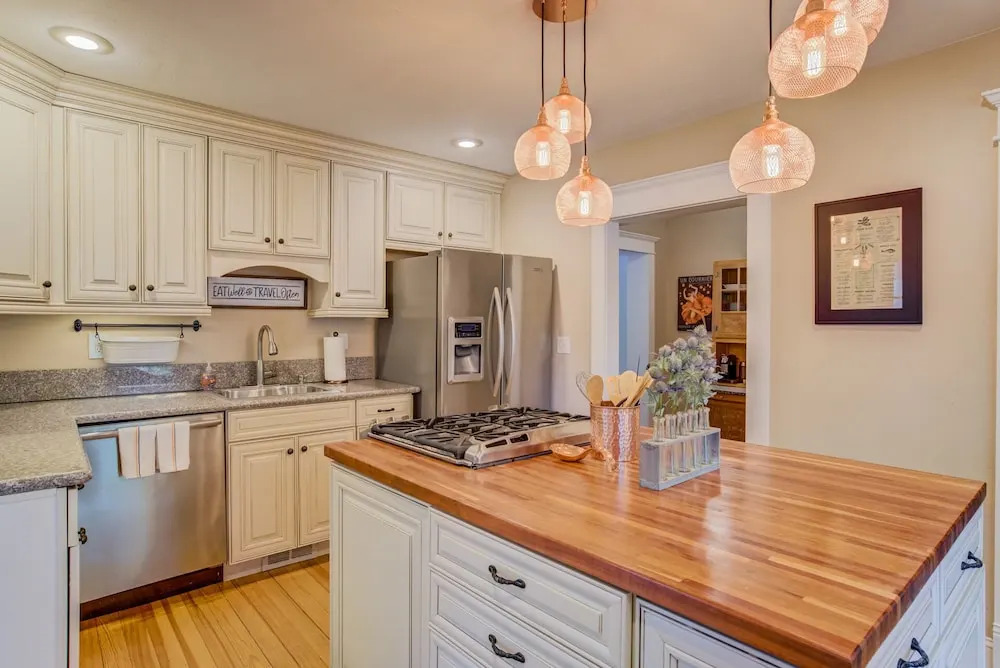 4BD Luxuryclose to Downtown3ba & Pet-friendly!!