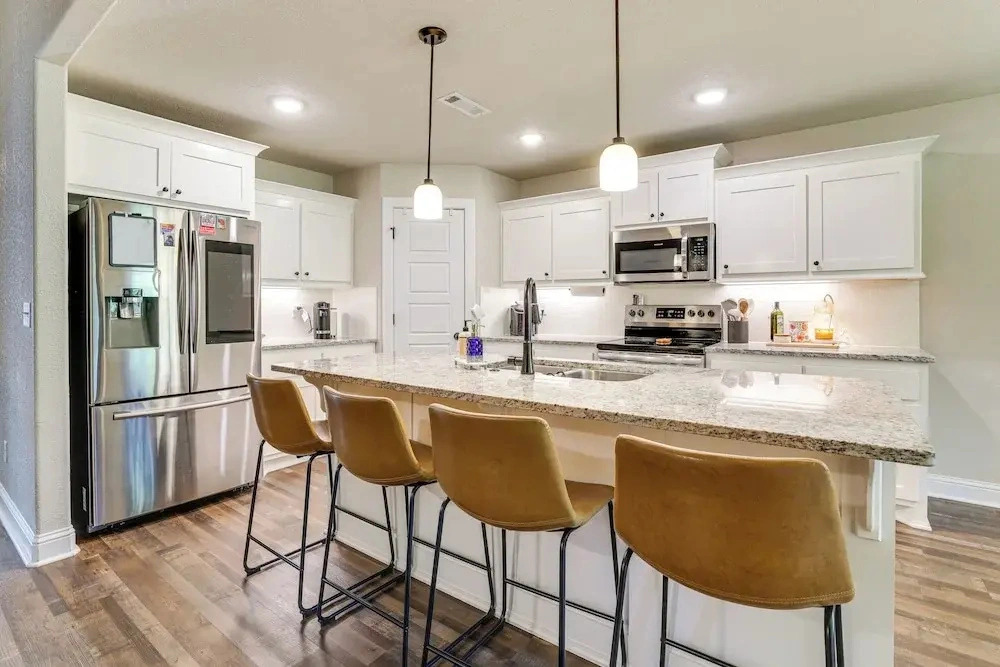 Riders Retreat! Modern Home By Bella Vista Trails