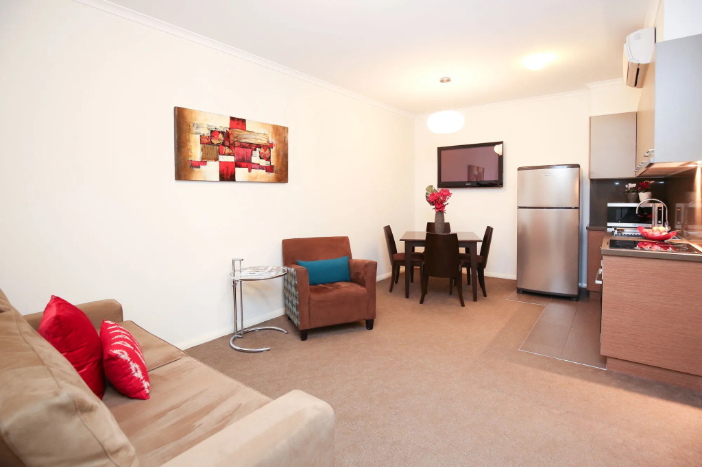 Indulge Apartments - Ontario