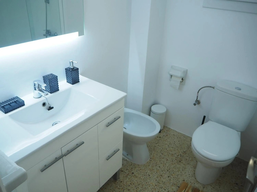 Apartmanet reformat amb vistes al mar i a les Illes Medes