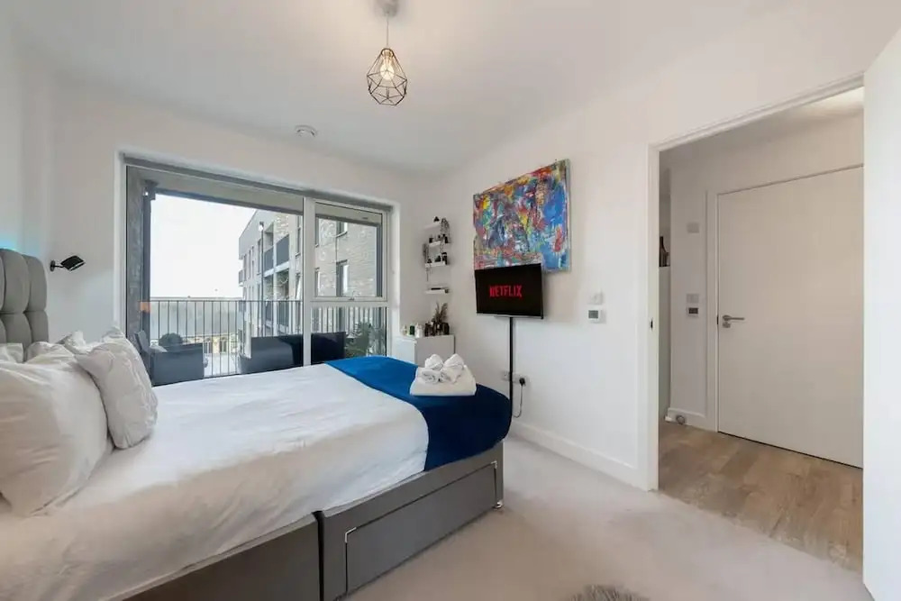 Stylish 1-bed Apt in Harrow With Balcony Near Heathrow and Wembley
