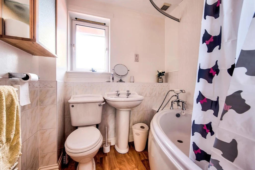 Cozy and Rustic 3bed/2bath Stockbridge Apartment With Free Parking