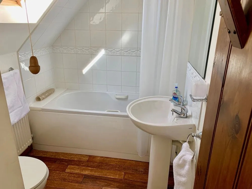 Tithe Barn a Stunning family home with panoramic views