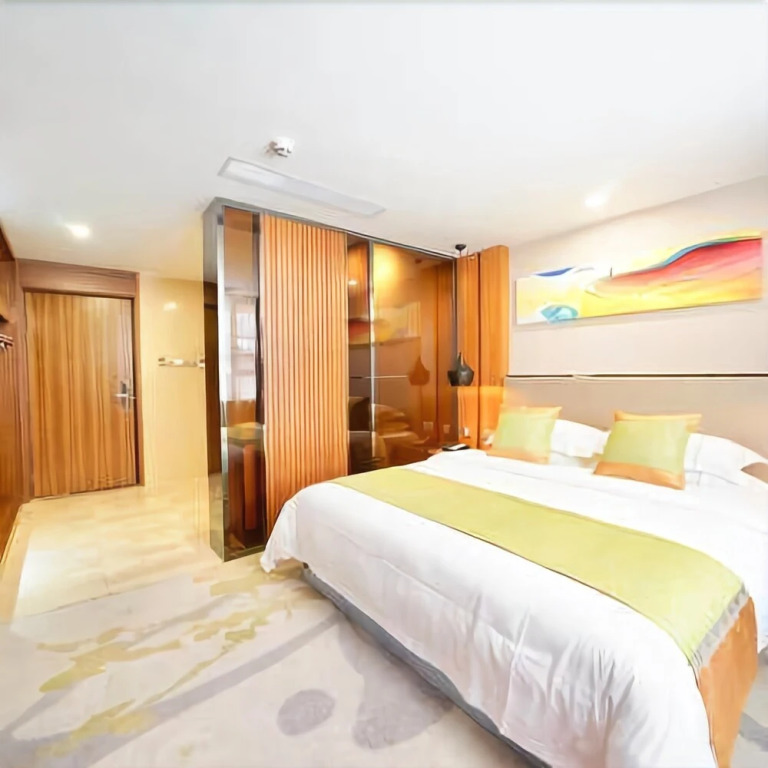Elong Yam Hotel (Near Panyu Chimelong and Guangzhou South Railway Station)