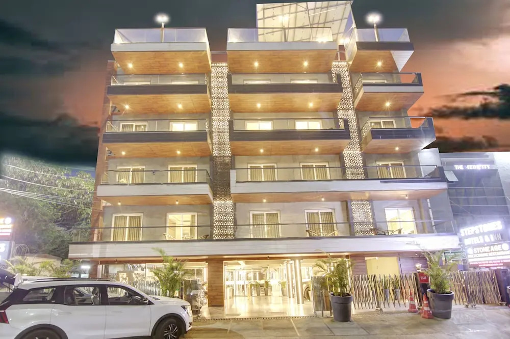 Stepstones Hotels and Inn-DLF PHASE 3 GURGAON