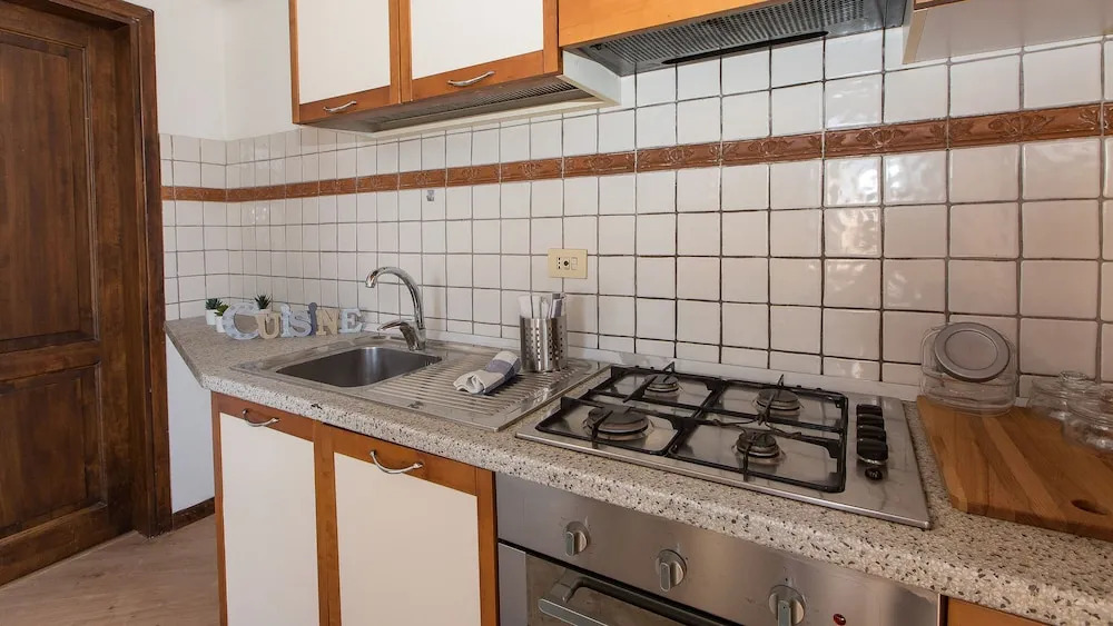 Rental In Rome Rosselli Palace Deluxe 3 Apartment