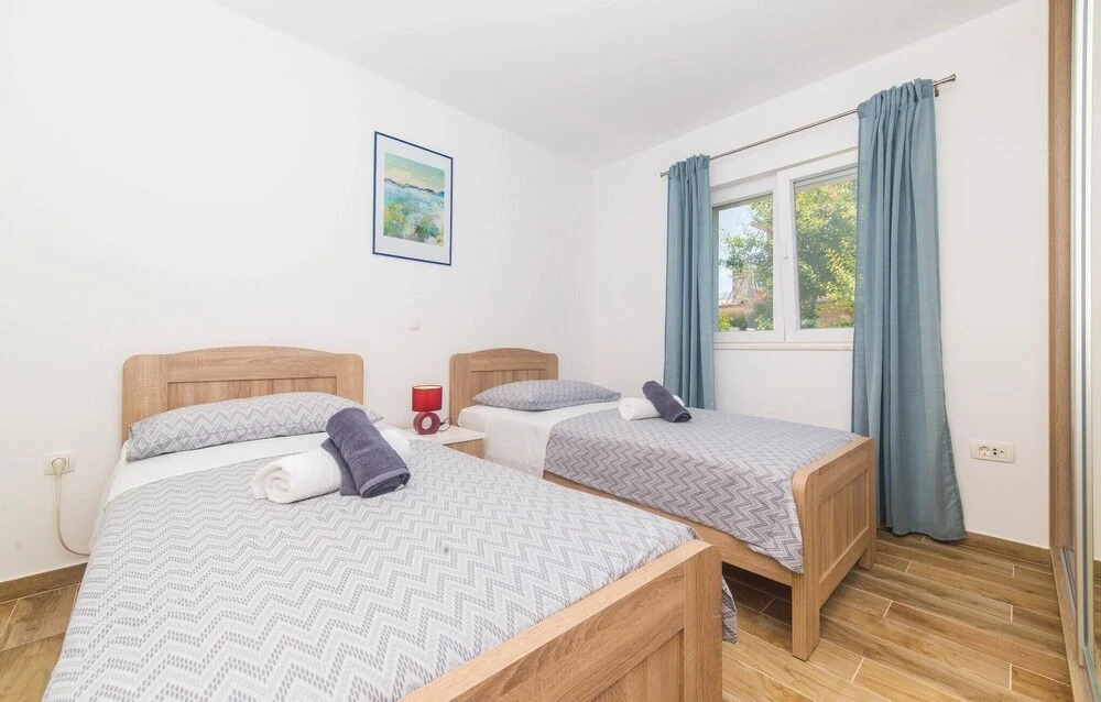 Two-Bedroom Holiday Home In Kastel Novi