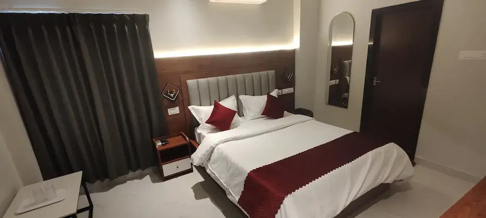 Vaishnavi Inn