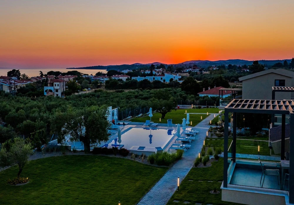 Miroes Suites