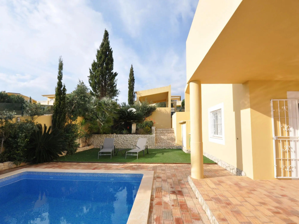 Villa With Views Like the Pool, Sea, Meia Praia