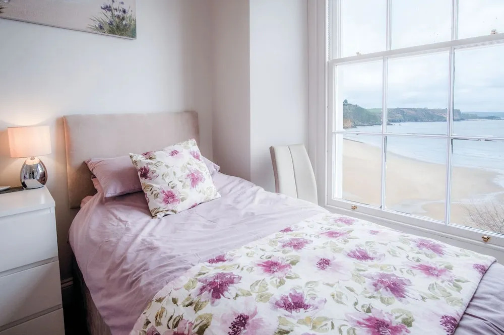 Belle Vue Court - 2 Bedroom Apartment - Tenby