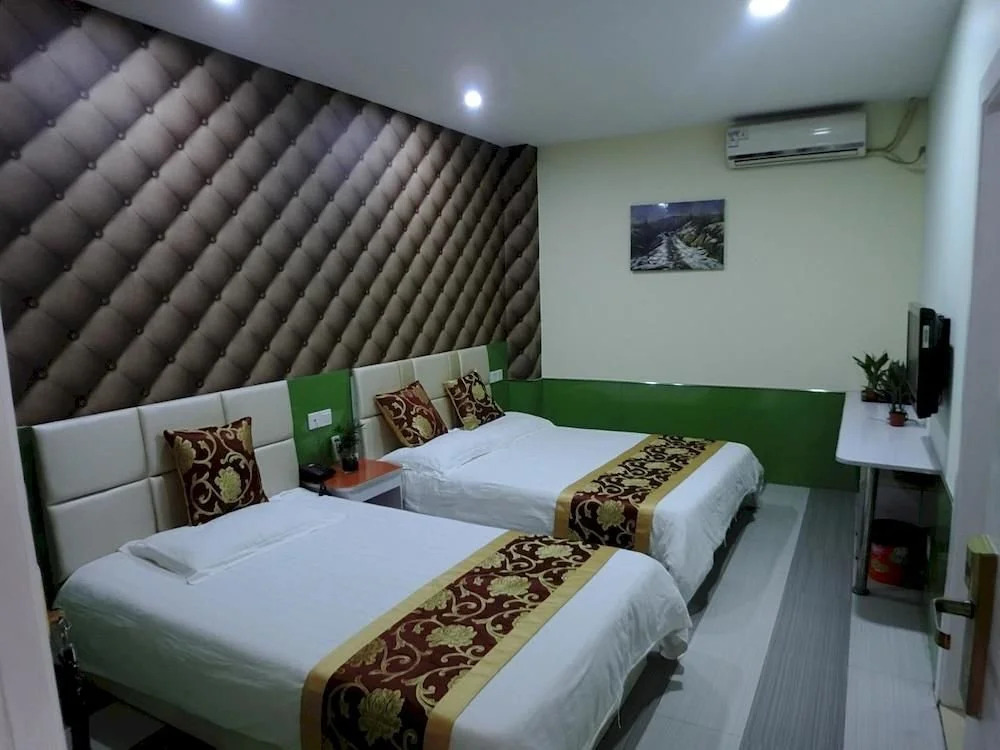 Huijia Business Hotel