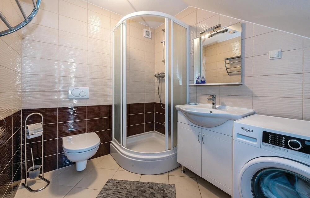 Nice Home in Vodice With Wifi and 4 Bedrooms
