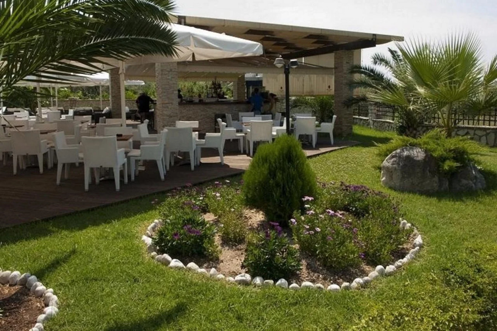 Rapos Resort Hotel