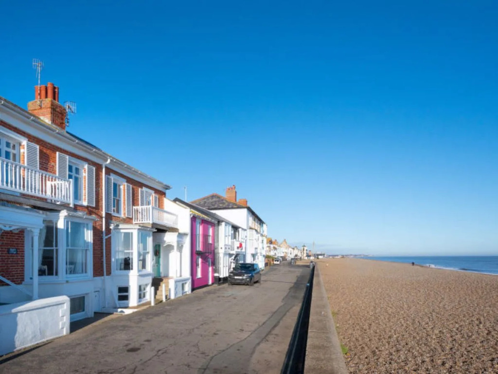 3 Bed in Aldeburgh oc-reg