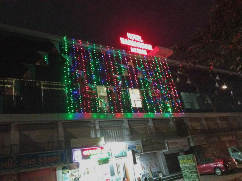 Hotel Mansarovar