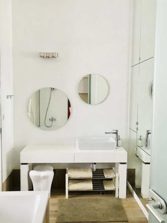 AH Design Luxury Apartments