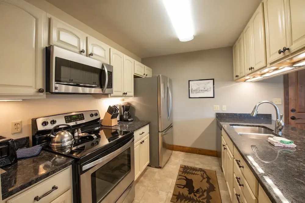 Evergreen - 2 Br Condo