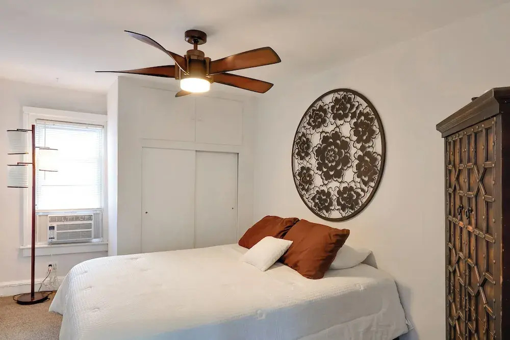 5 Blocks to Beach: Apt w/ Balcony in Ocean Grove!