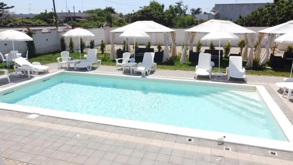 VILLA LEONARDO SAN FOCA - Room, Pool & Restaurant