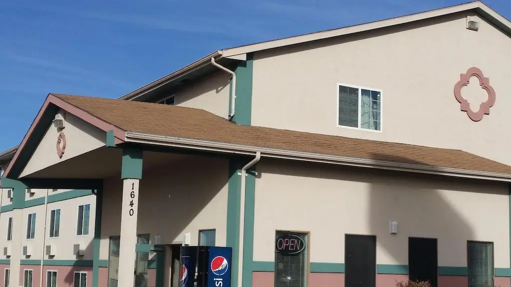 Value Inn & Suites Salina