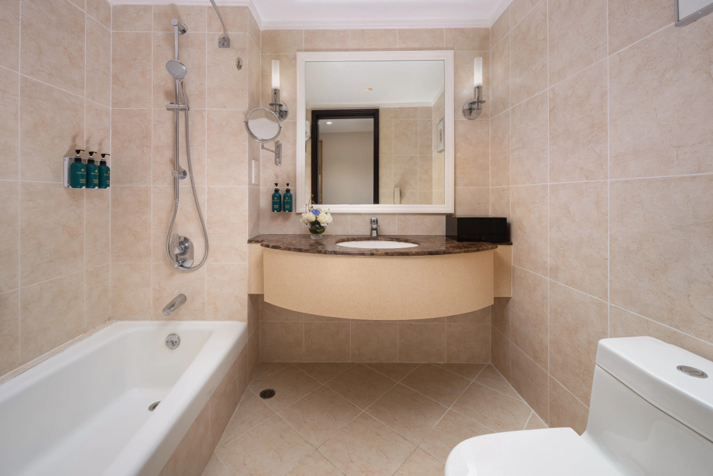 Crowne Plaza Zhuhai City Center by IHG