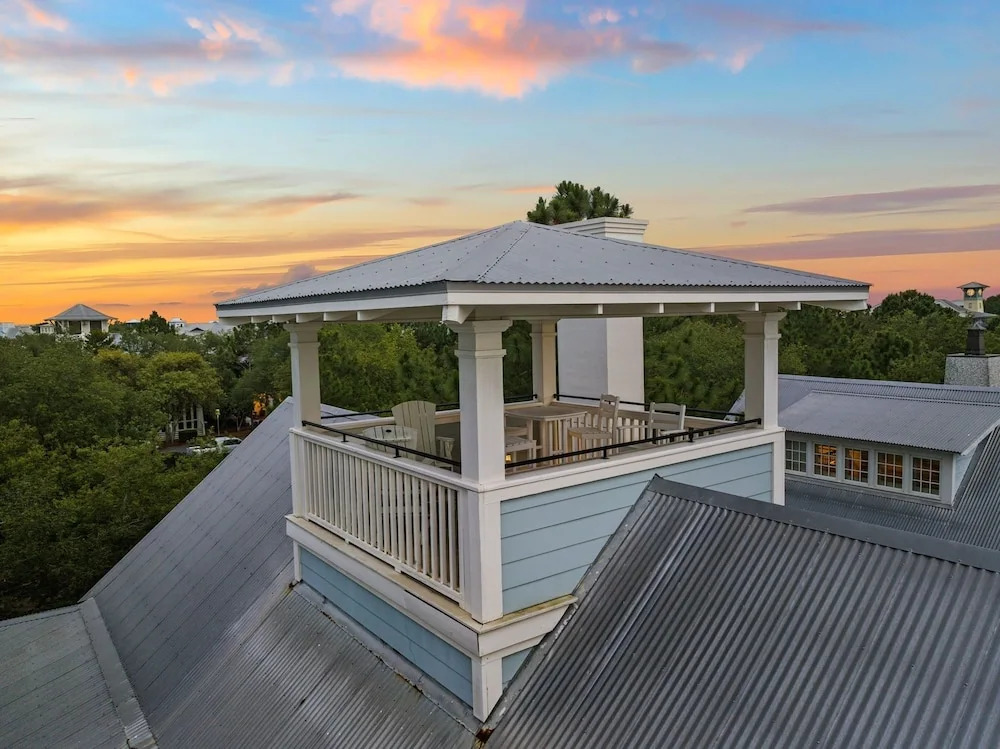 Golf Cart + Close To Beach Club In Watercolor! 5 Bedroom Home by RedAwning