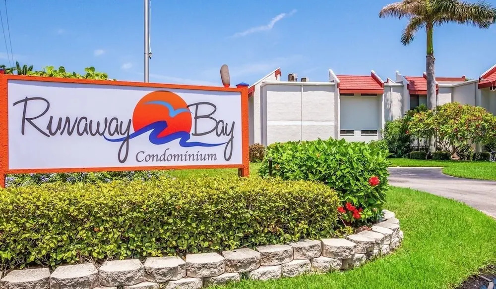 Runaway Bay 212 1 Bedroom Condo by RedAwning