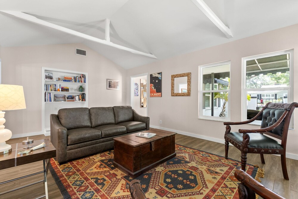 NEW Sunset Serenity - South Tampa Home With Pool