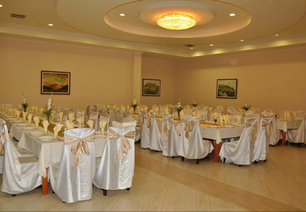 Hotel Feni