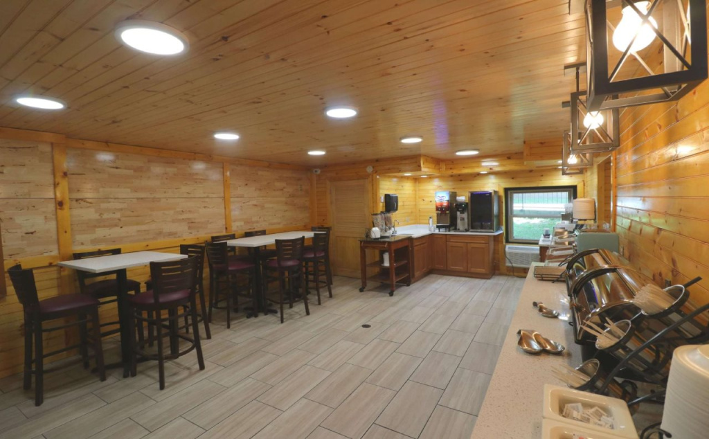 Отель Best Western Johnsons Inn Downtown Gatlinburg