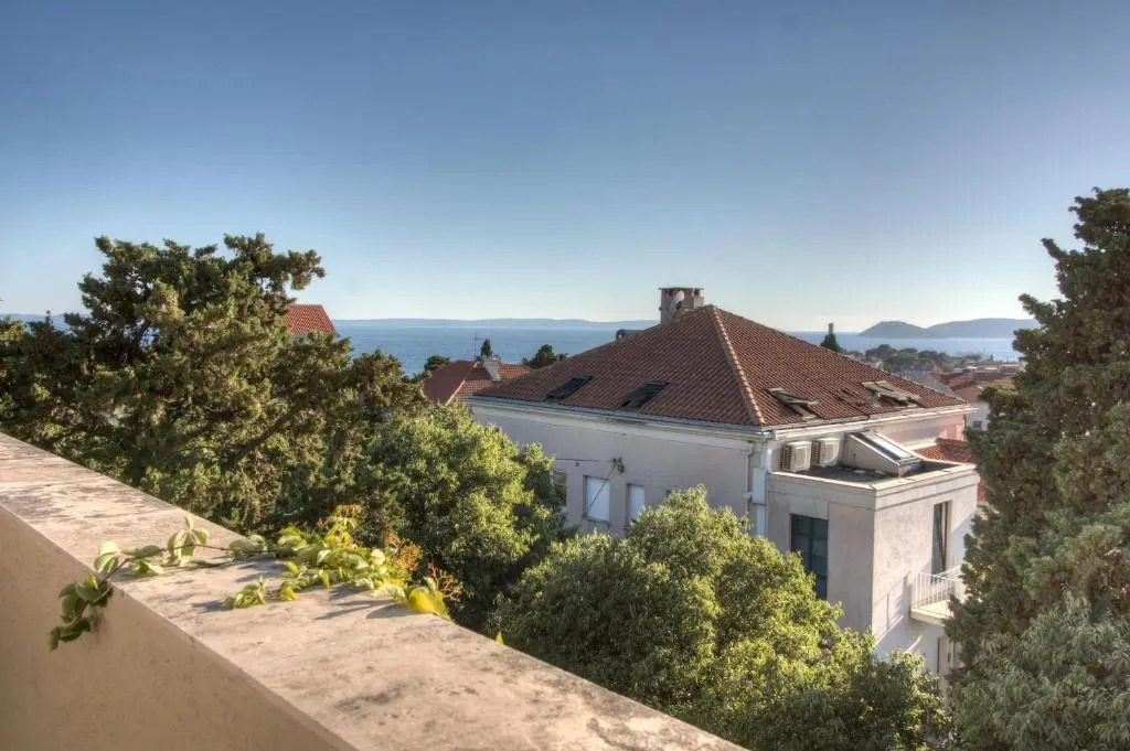 Apartment Near Firule sandy beach
