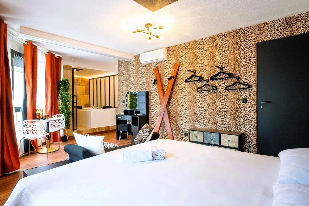 Cristalys Loveroom & Spa