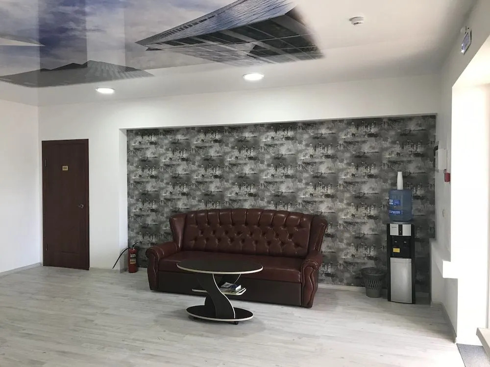 City Hotel
