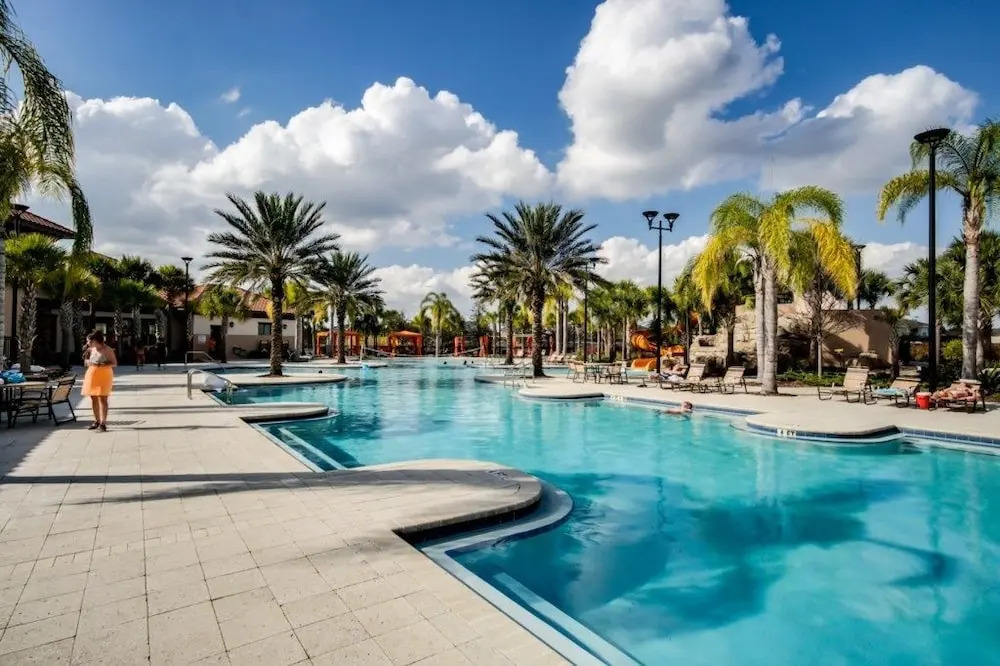 Stunning Modern Solterra 5 Bedroom/4 Bathroom Home
