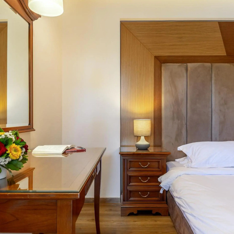 Oasis Hotel Apartments