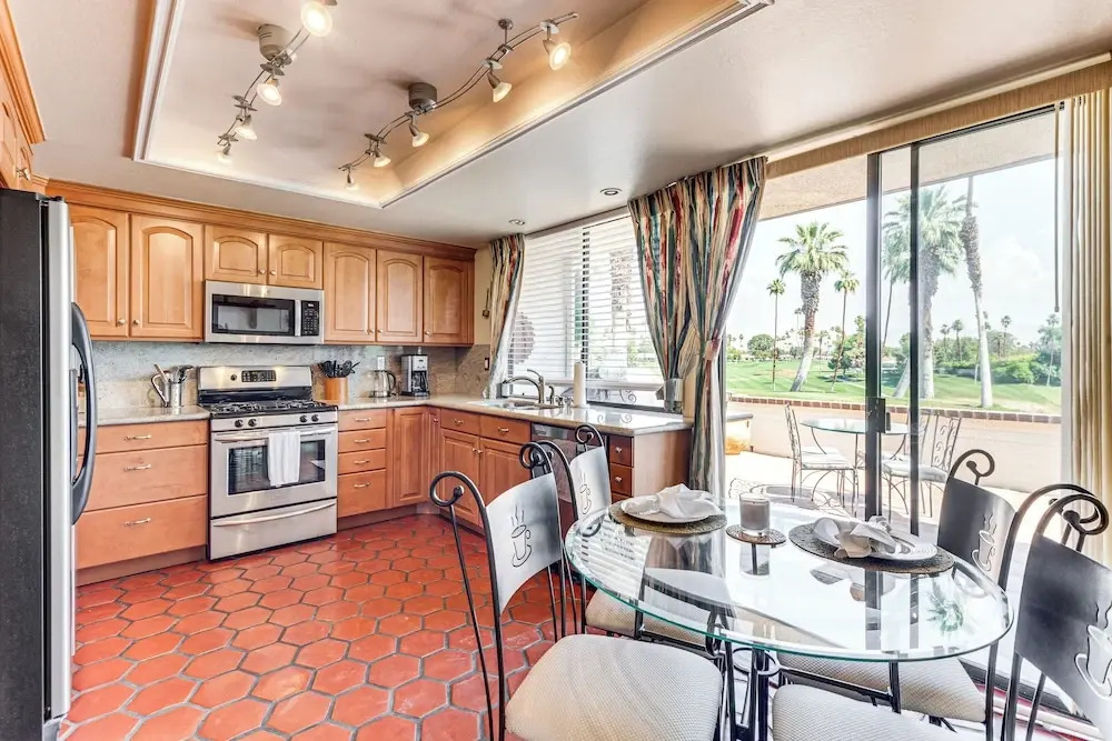 1 Mi to Shops on El Paseo: Condo w/ Pool Access!