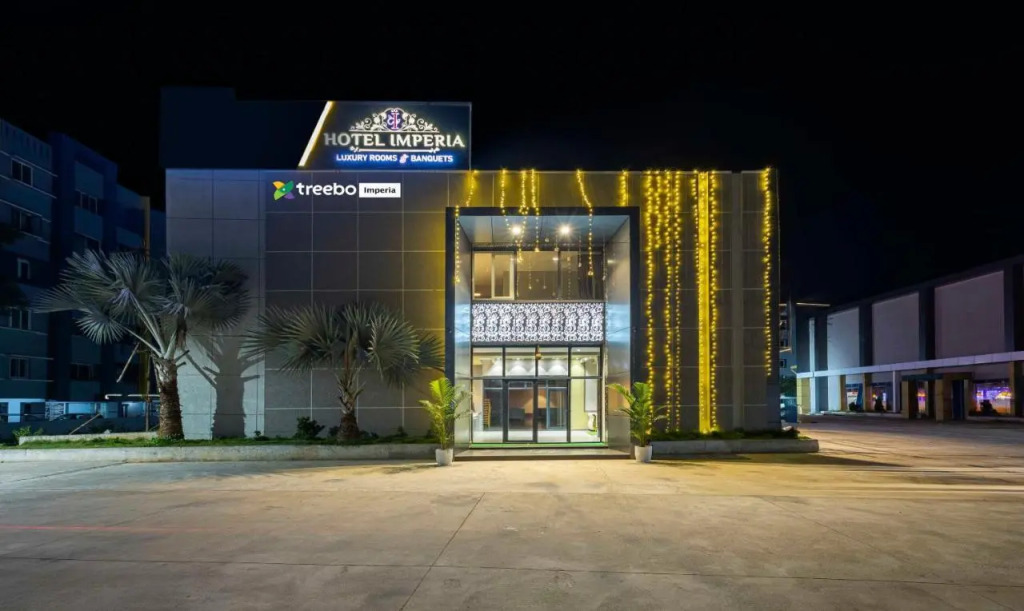 Treebo Imperia, Kommadi