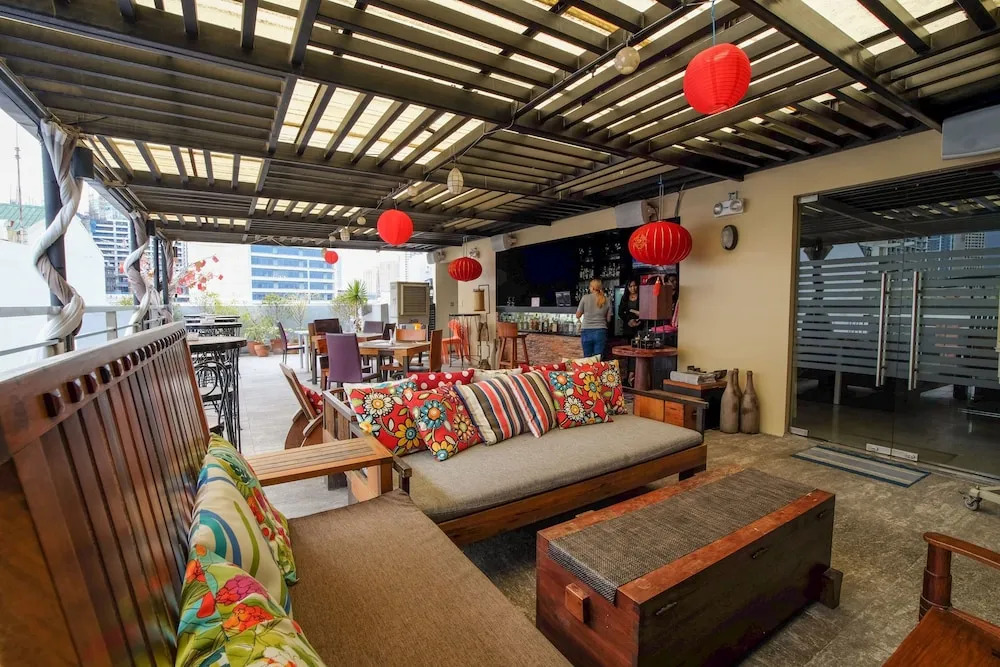 ZEN Rooms Suez Street Makati
