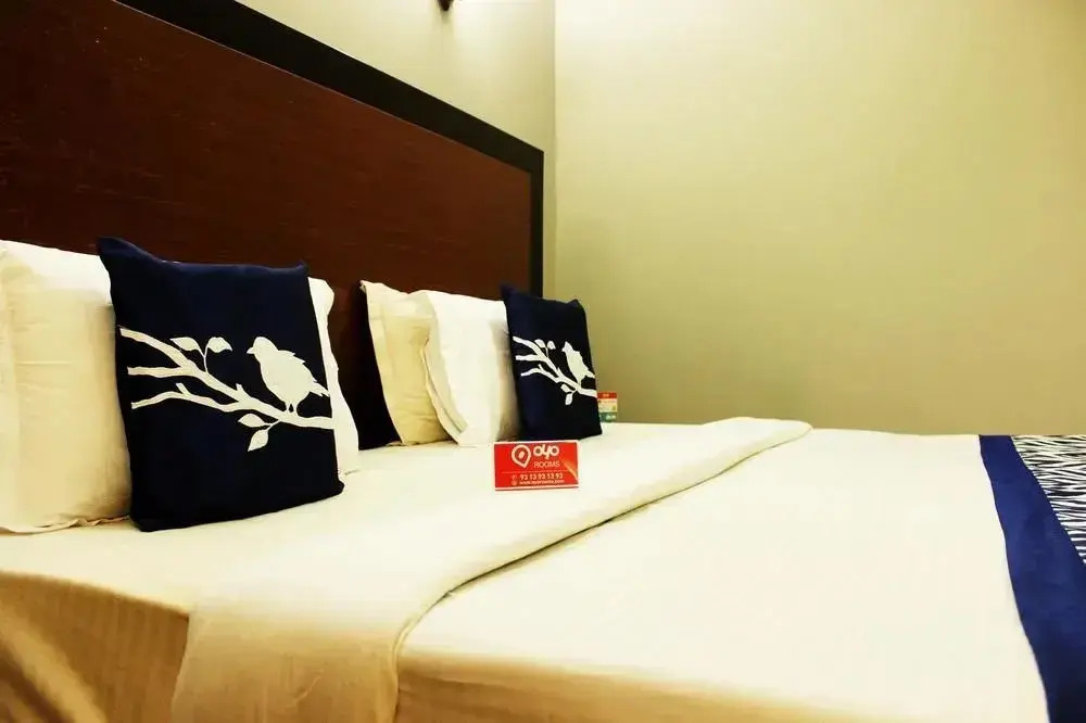 OYO 1177 Hotel Sky Wood Inn & Suites
