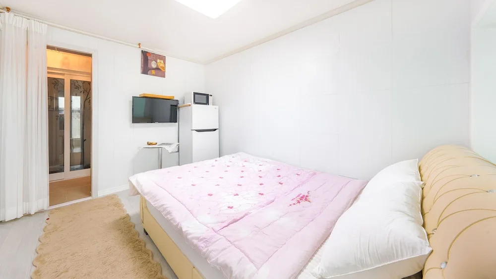Geoje Forest-Morning Spa Pension