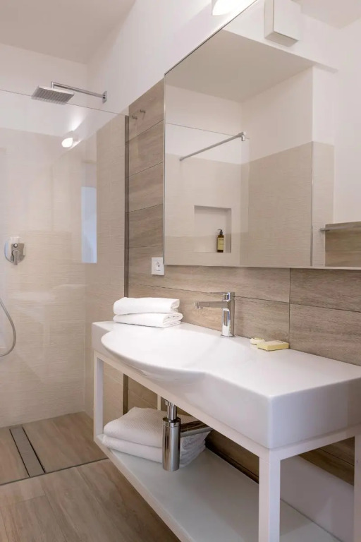 Youmami Lifestyle Suite Hotel