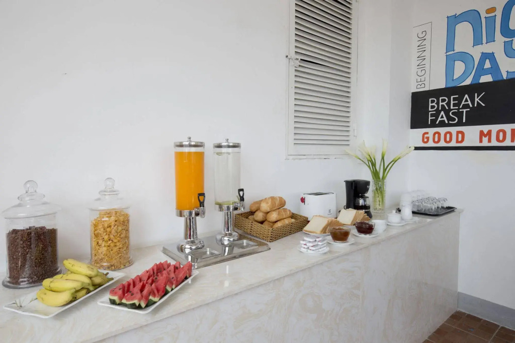 Rosa Hotel - Bùi Viện walking street