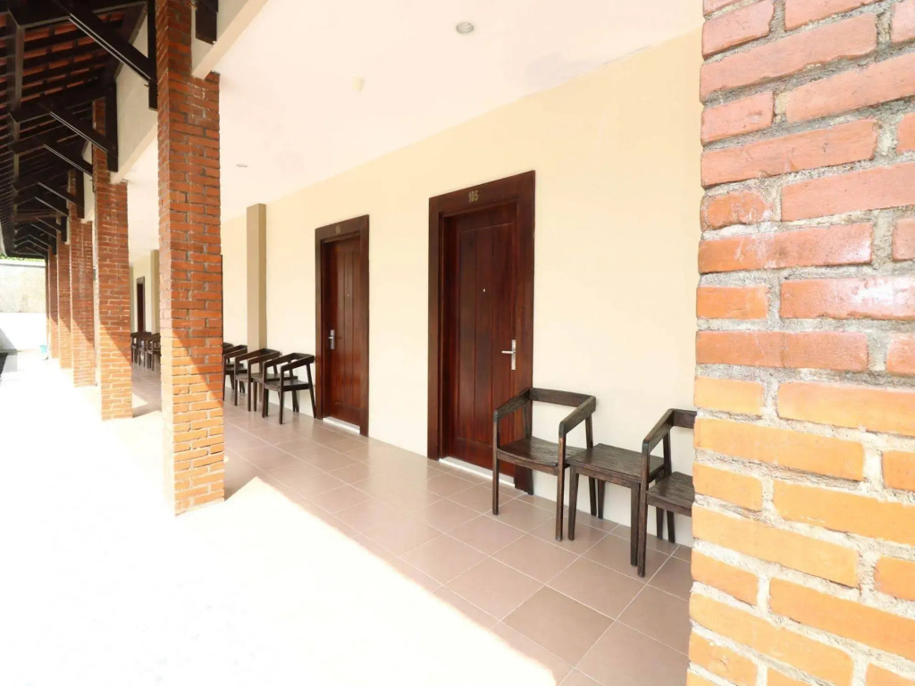 NIDA Rooms Tugu Railway Station