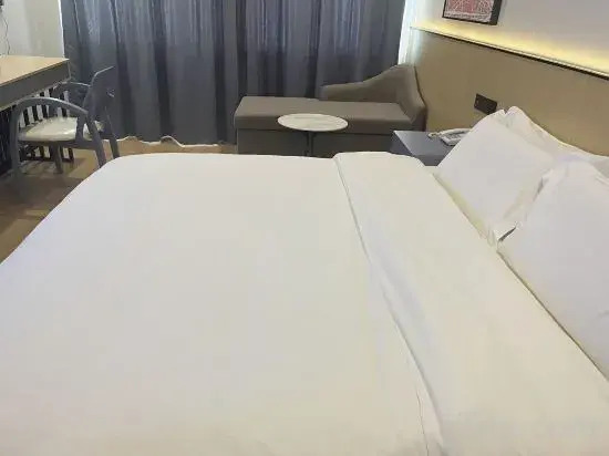 Bona Hotel (Jinzhou Century Square)