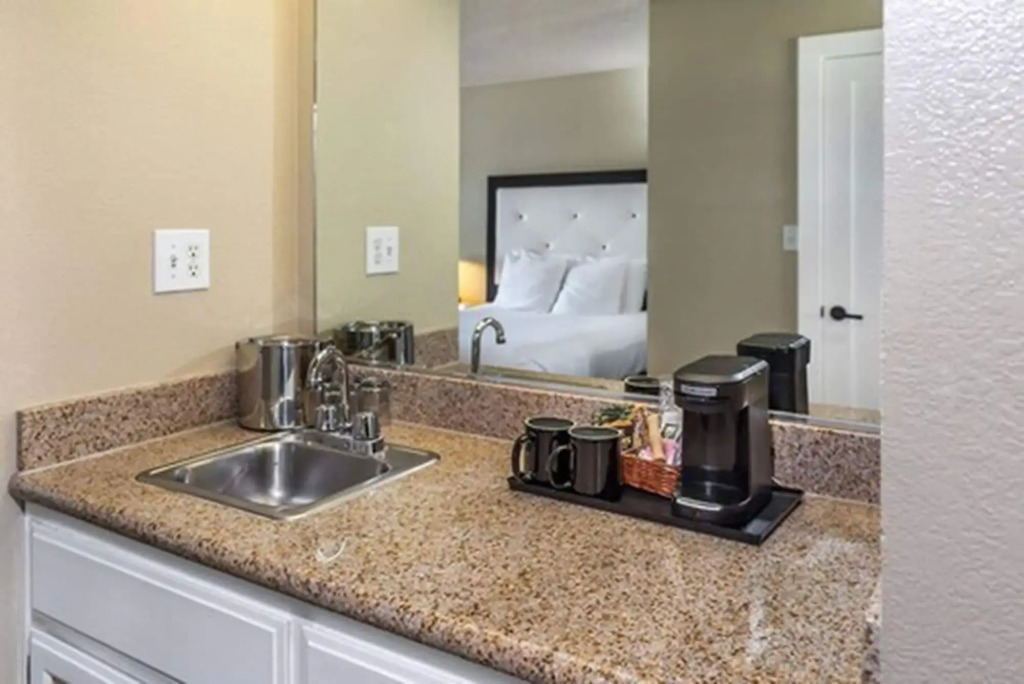 GoodSpring Motel